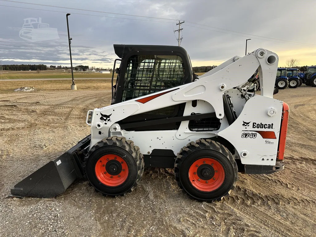 2017 Bobcat S740