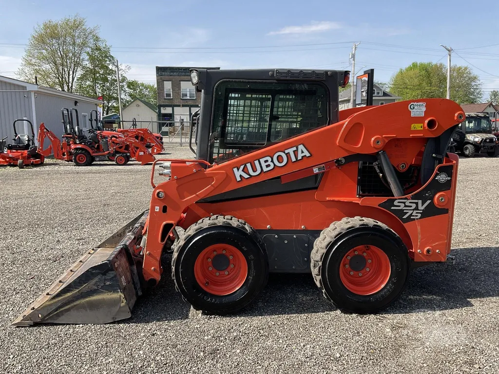 2019 Kubota SSV75