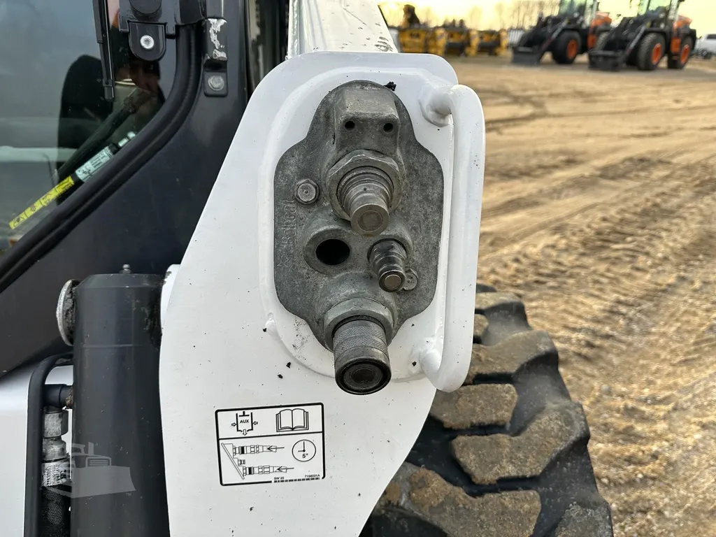 2017 Bobcat S740