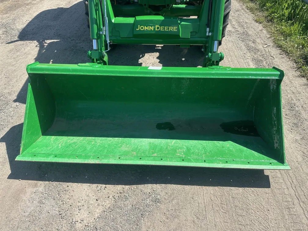 2018 John Deere 5065E