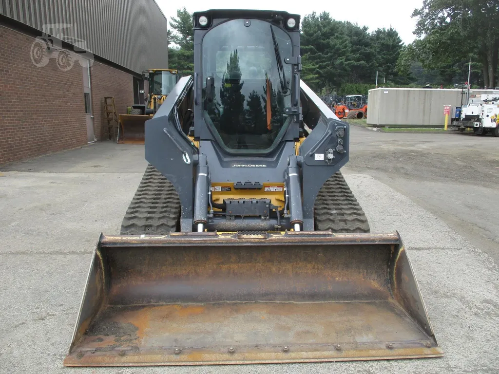 2018 John Deere 333G
