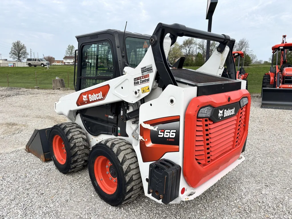 2023 Bobcat S66
