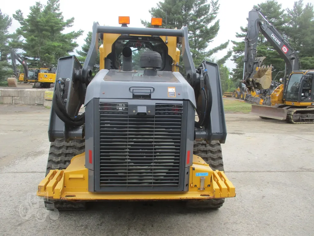 2018 John Deere 333G