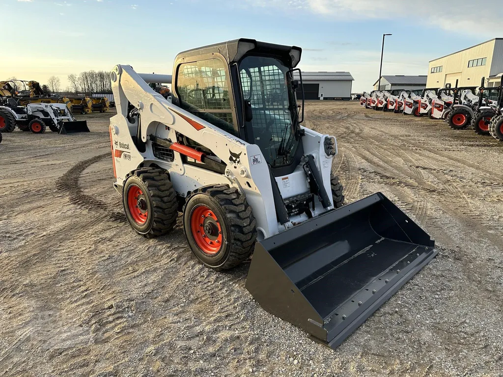 2017 Bobcat S740